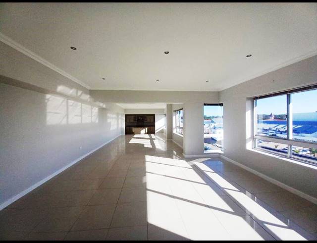 4 BEDROOM APARTMENT RENTED IN SUMMERSTRAND